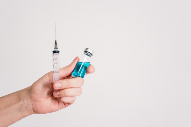 Vaccino personale scolastico: sono previsti permessi retribuiti?