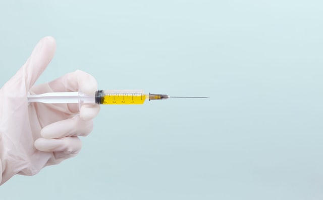 Docenti sospesi: esenzione vaccino fino al 28 febbraio. Quali dati deve contenere la certificazione